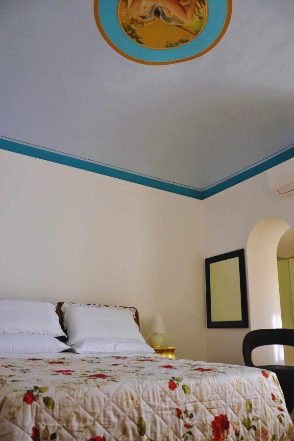 Bed and Breakfast Beb Cornelia Atri Exterior foto